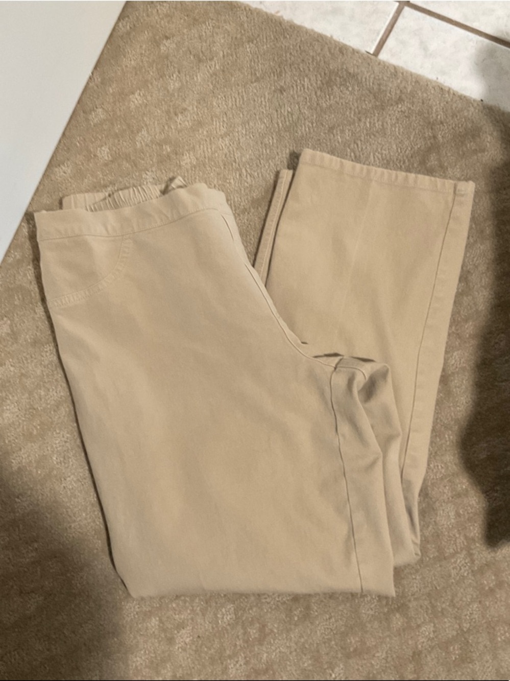 Isaac Mizrahi Women’s Khaki Stretch Chinos - Light Tan
